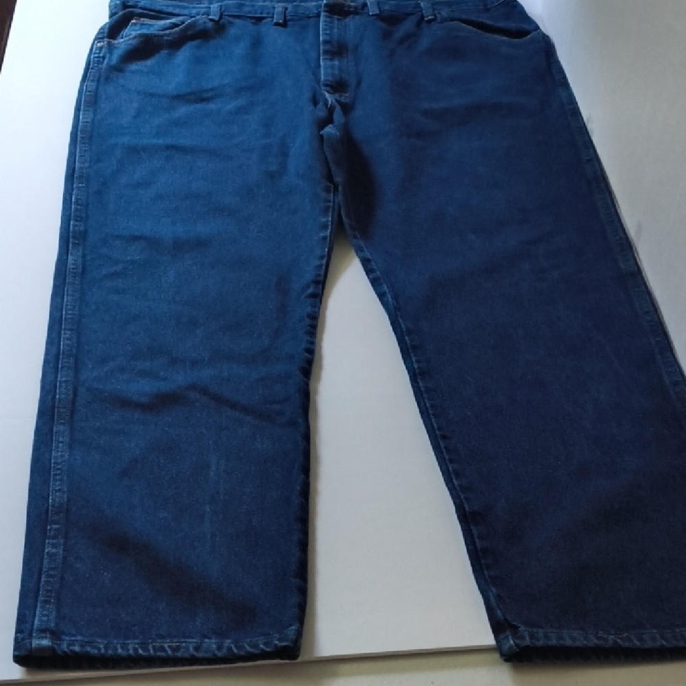 Wrangler Blue Relaxed Jeans Timeless Style - Like New
